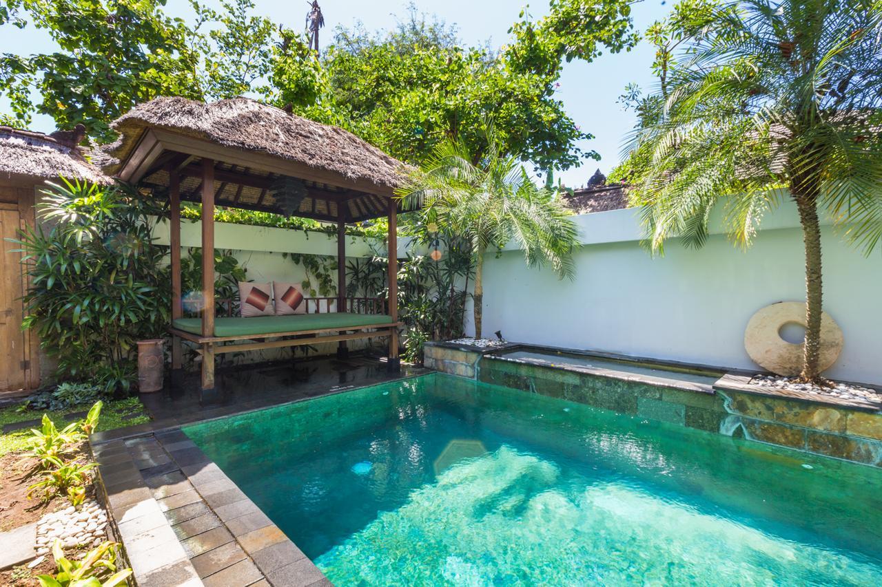 Villa Aisha ซานูร์ ภายนอก รูปภาพ