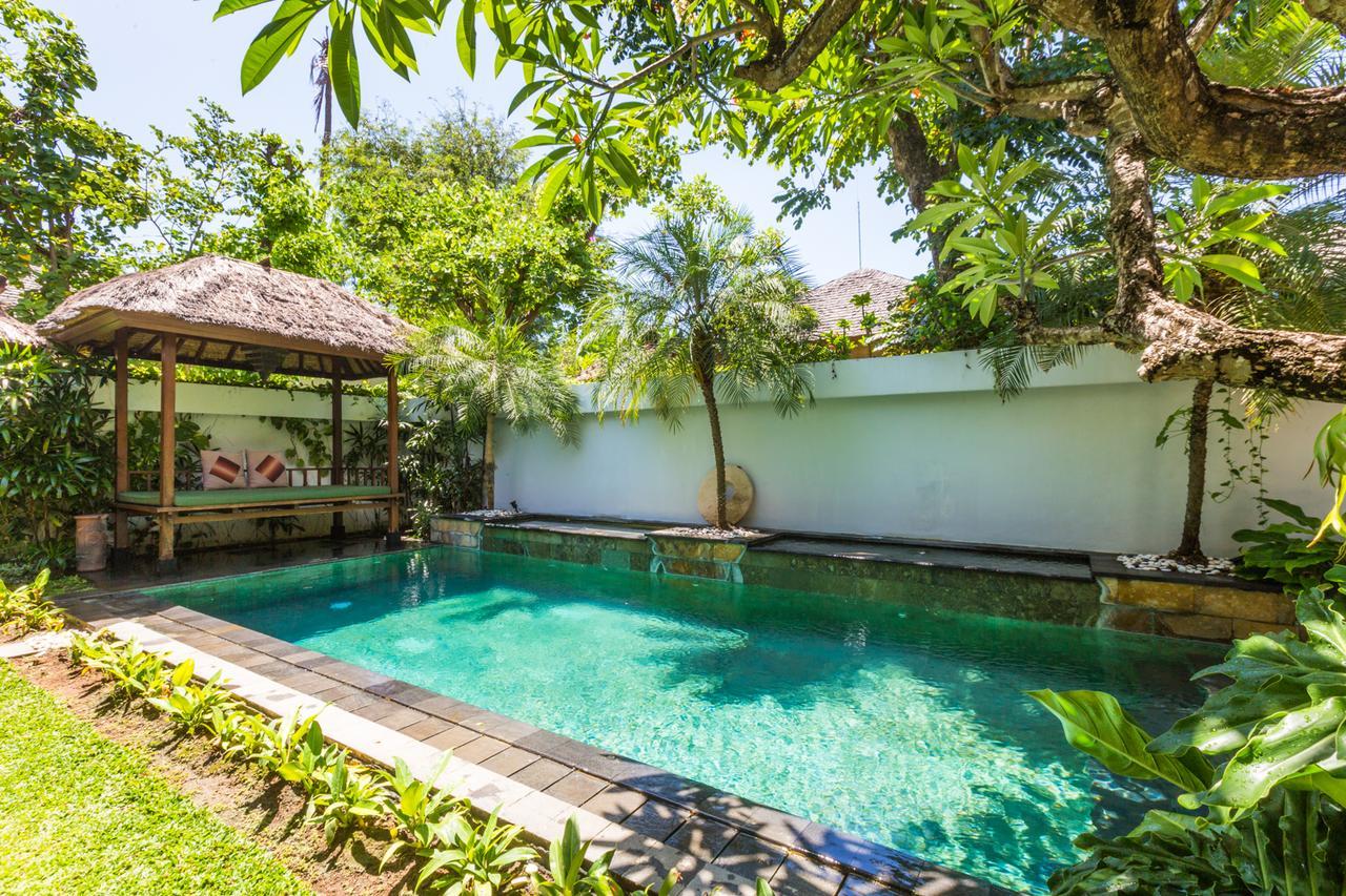 Villa Aisha ซานูร์ ภายนอก รูปภาพ