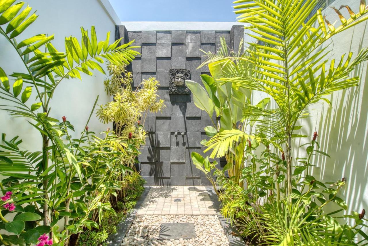 Villa Aisha ซานูร์ ภายนอก รูปภาพ